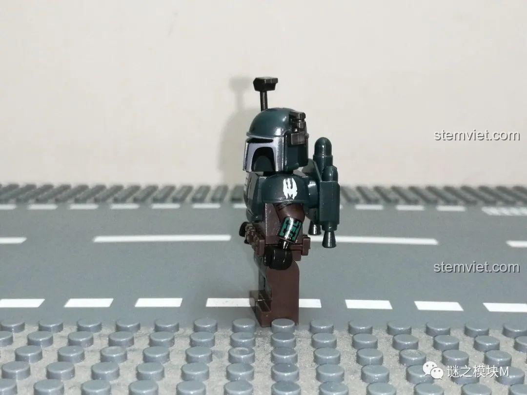 Cận cảnh chi tiết in trên minifigure Boba Fett và Jango Fett từ bộ KORUIT KT1045.