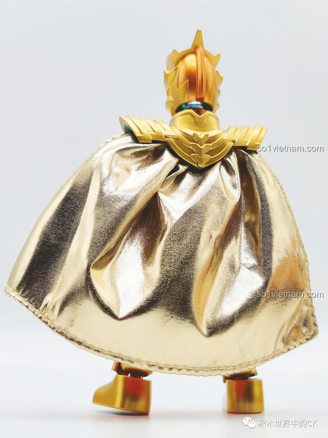 Cận cảnh các chi tiết trên nhân vật Ultraman trong Bộ Sưu Tập Ultraman 2023.