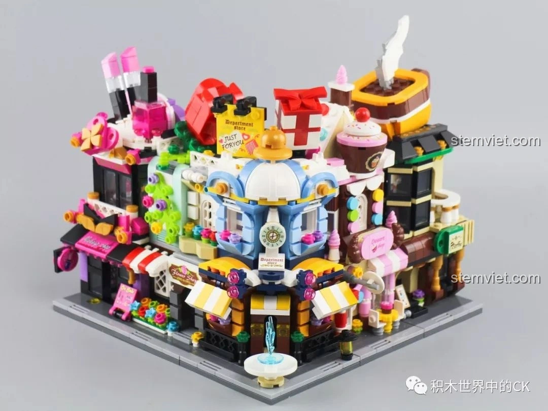 Cận cảnh Cửa Hàng Bánh Ngọt C0101 và Quán Cà Phê C0102 trong dãy phố Keepplay City Corner, thể hiện sự kết nối hài hòa.