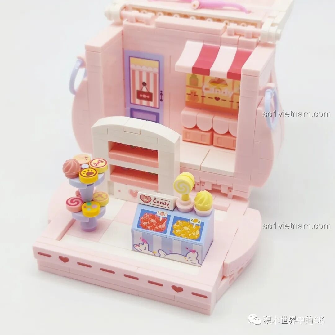 Cận cảnh bên trong cửa hàng kẹo ngọt mini của Wekki 516909 với nhiều loại kẹo đầy màu sắc.