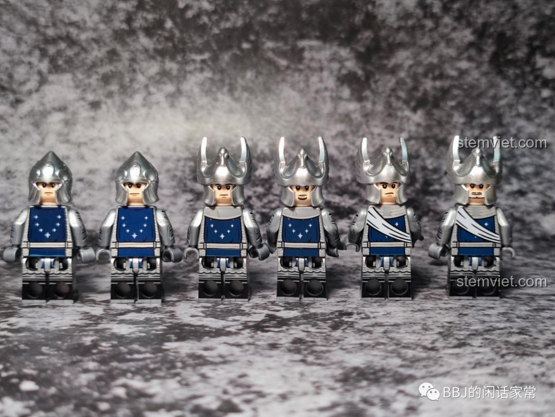 Cận cảnh khuôn mặt và trang phục của các minifigure Hiệp Sĩ Thiên Nga Dol Amroth.