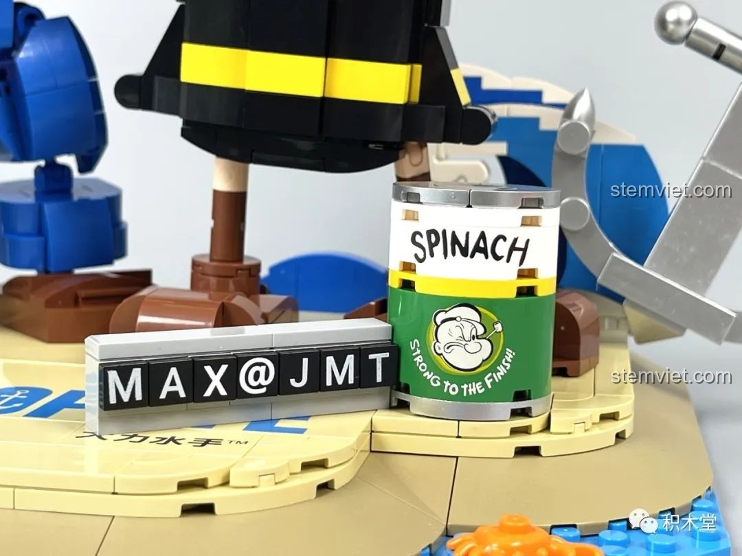 Cận cảnh chi tiết hộp rau chân vịt Spinach trong bộ lắp ráp Pantasy 86401, một biểu tượng của Popeye.