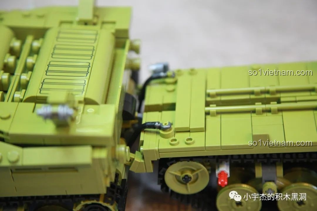 Cận cảnh khớp nối giữa dây cáp và thân xe tăng T28, một chi tiết nhỏ nhưng chắc chắn.