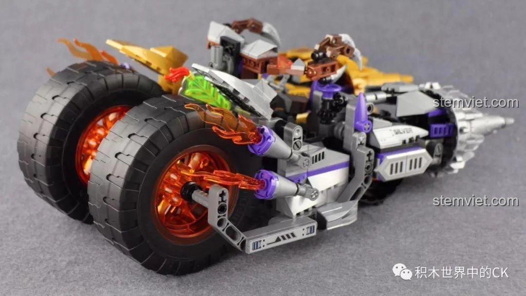 Cận cảnh hai mũi khoan của xe chiến đấu Kim Giác và Ngân Giác Đại Vương trong bộ lắp ráp QMAN 3805 Tây Du Giáng Ma Ngộ Không Truyền.