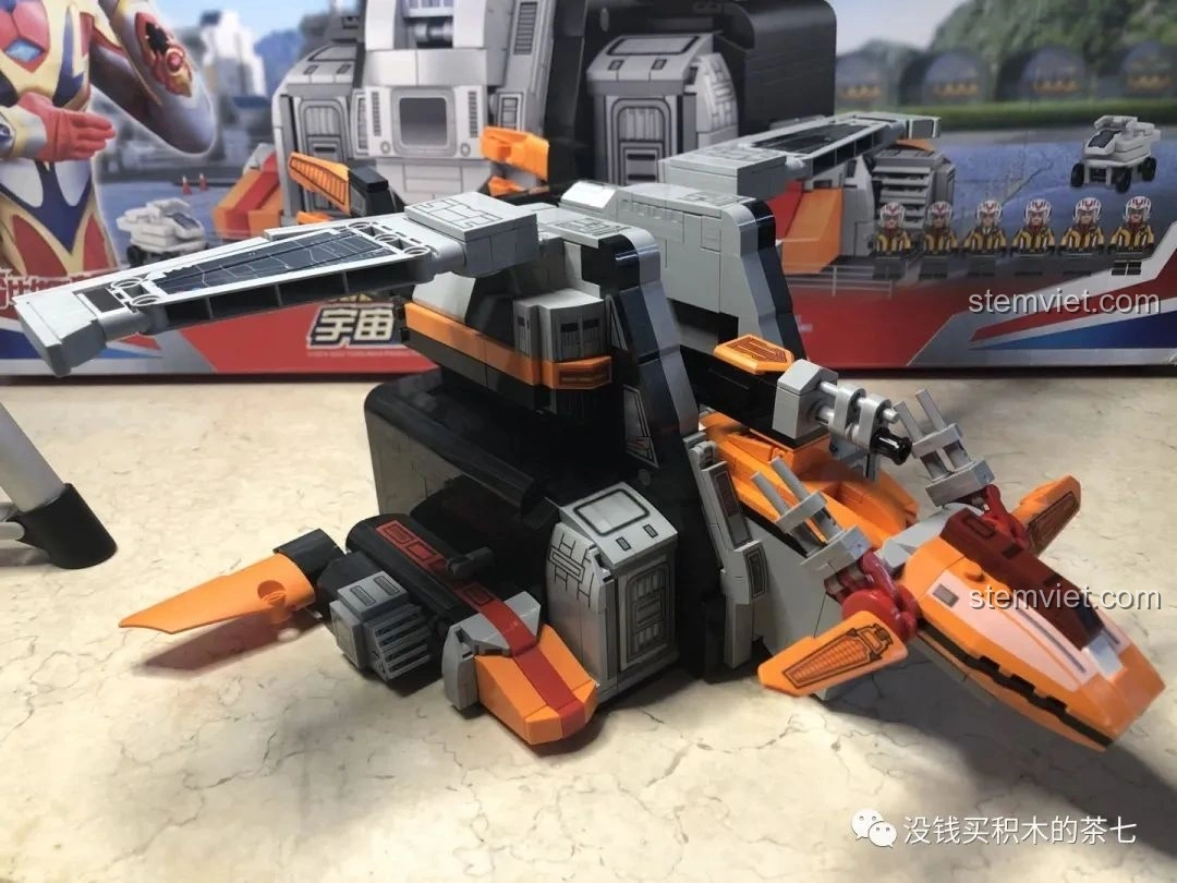 Cận cảnh Phượng Hoàng Đại Pháo trên mô hình lắp ráp SEMBO 108776 Căn cứ Phượng Hoàng Sào Ultraman.