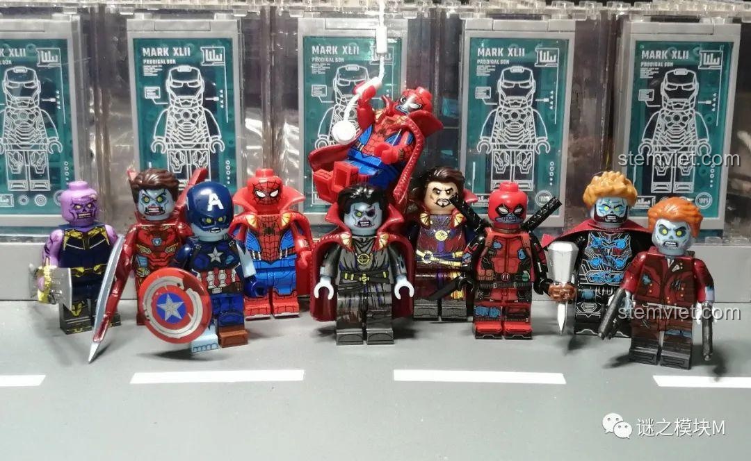 Cận cảnh minifigure Zombie Doctor Strange trong bộ WM6132, cầm pháp trận.