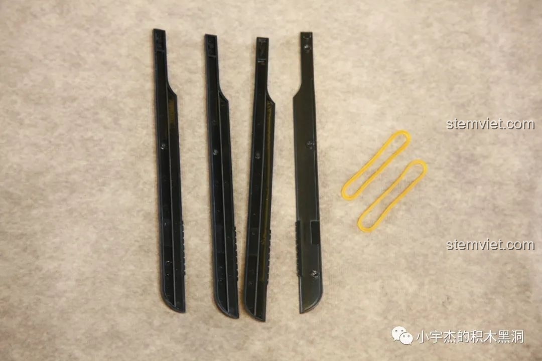 Các chi tiết cánh quạt và dây cót đặc biệt trong bộ WOMA C0897, tạo nên tính năng quay cánh quạt độc đáo.