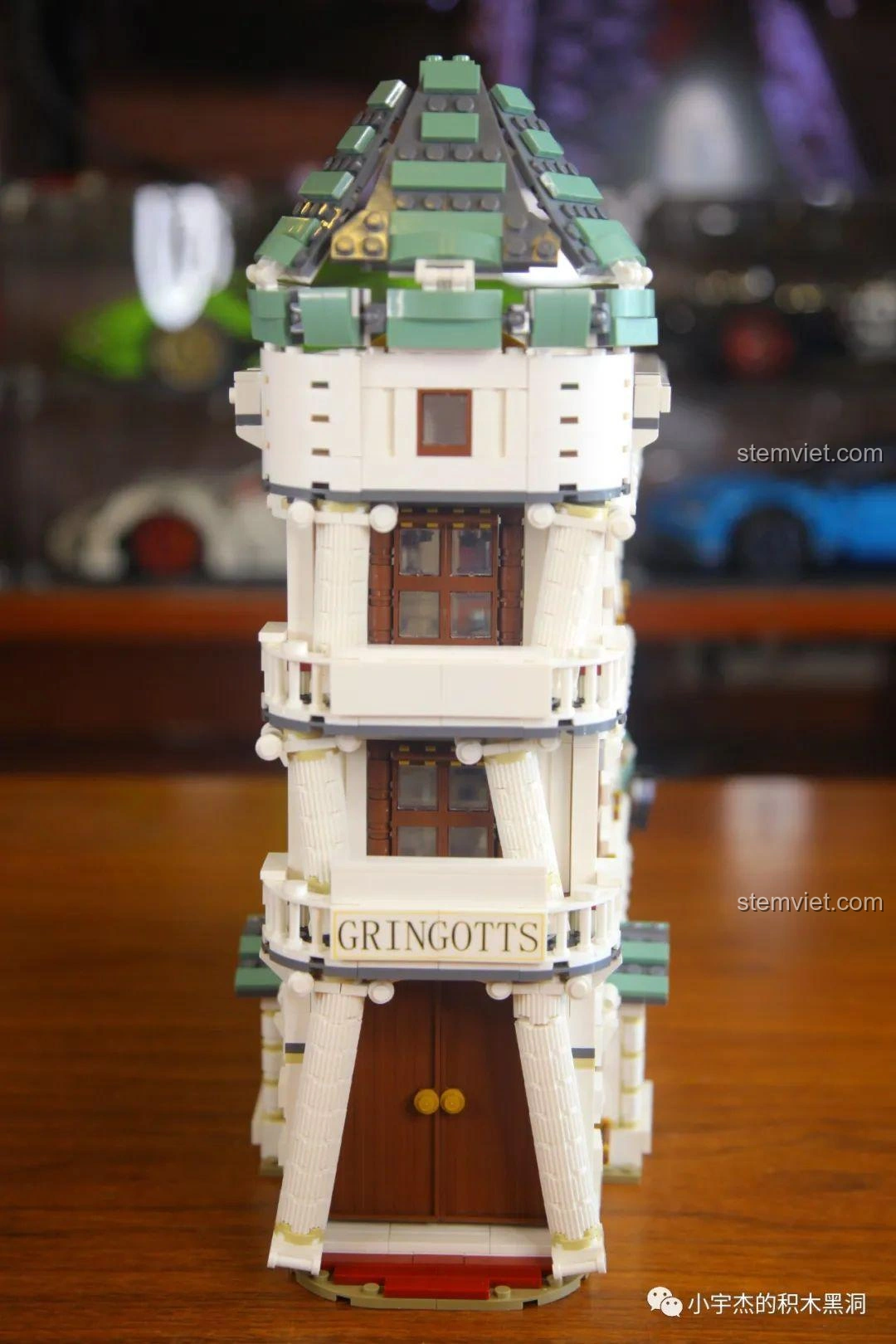 Đôi cánh Rồng bụng sắt Ukraine bằng PVC của bộ MORK 032101, họa tiết độc đáo.