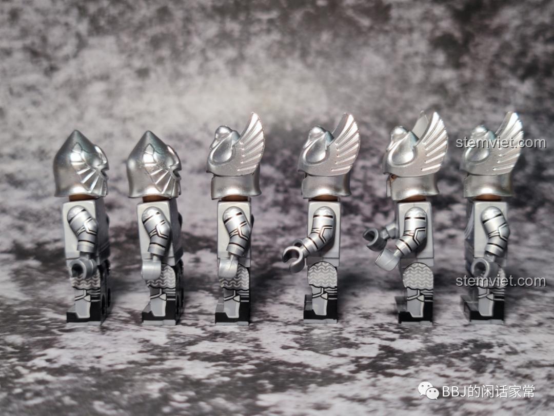 Cận cảnh cánh tay của minifigure Hiệp Sĩ Thiên Nga Dol Amroth với chi tiết in hai bên.