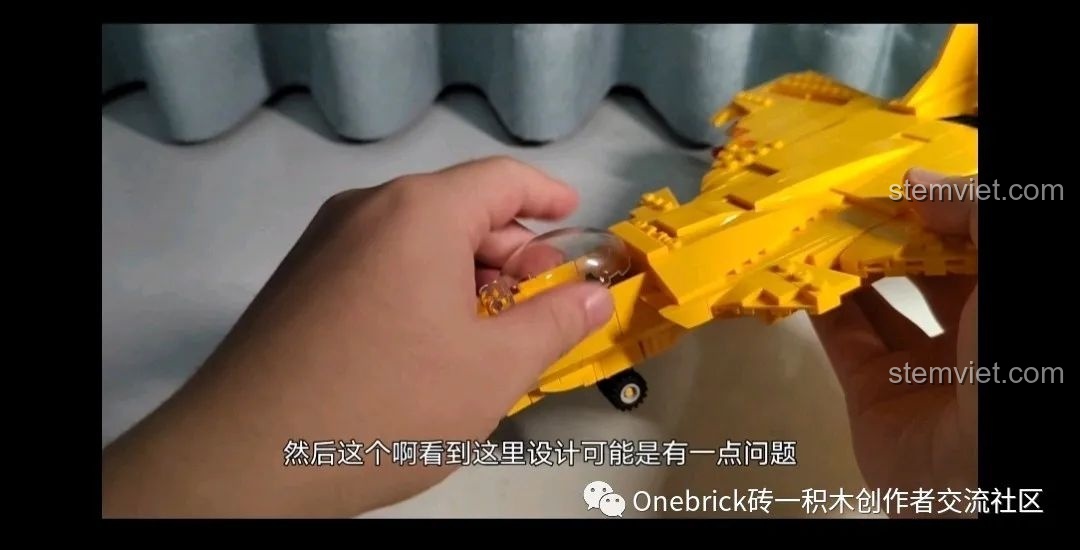 Vấn đề buồng lái bị kẹt khi đóng mở trên mô hình Máy bay chiến đấu J-15 CAYI 2266.