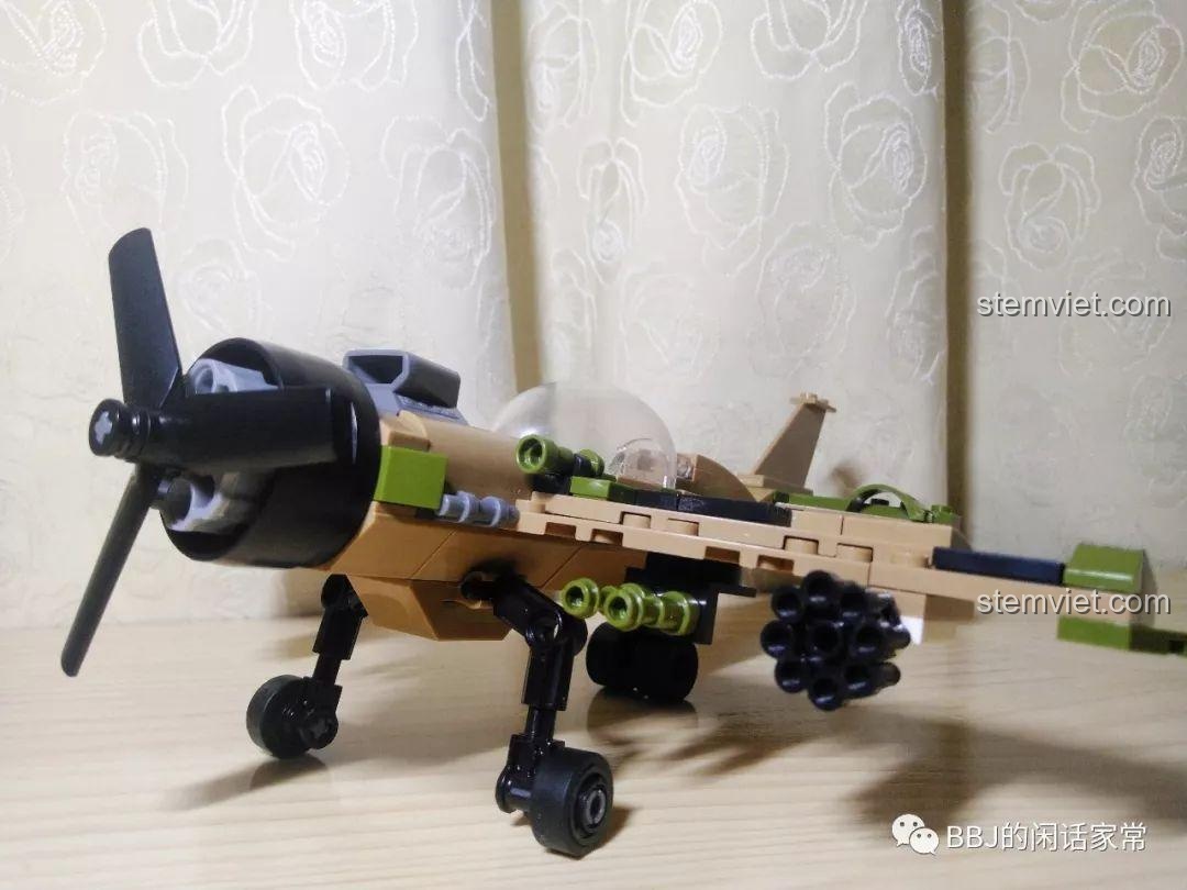 Mô hình CAYI 2205 Máy bay chiến đấu một cánh hoàn chỉnh nhìn từ góc chéo phía trước.