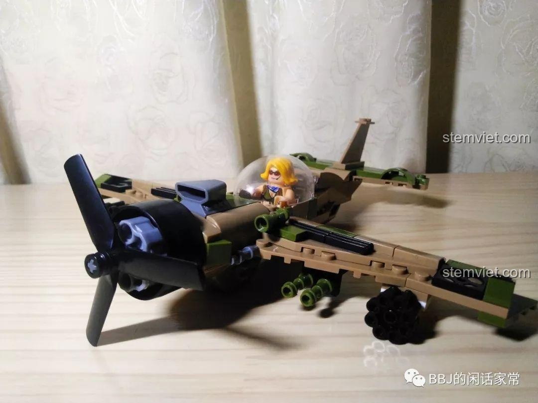 Góc nhìn tổng thể của máy bay CAYI 2205 sau khi tháo bánh xe, tạo cảm giác đang bay.