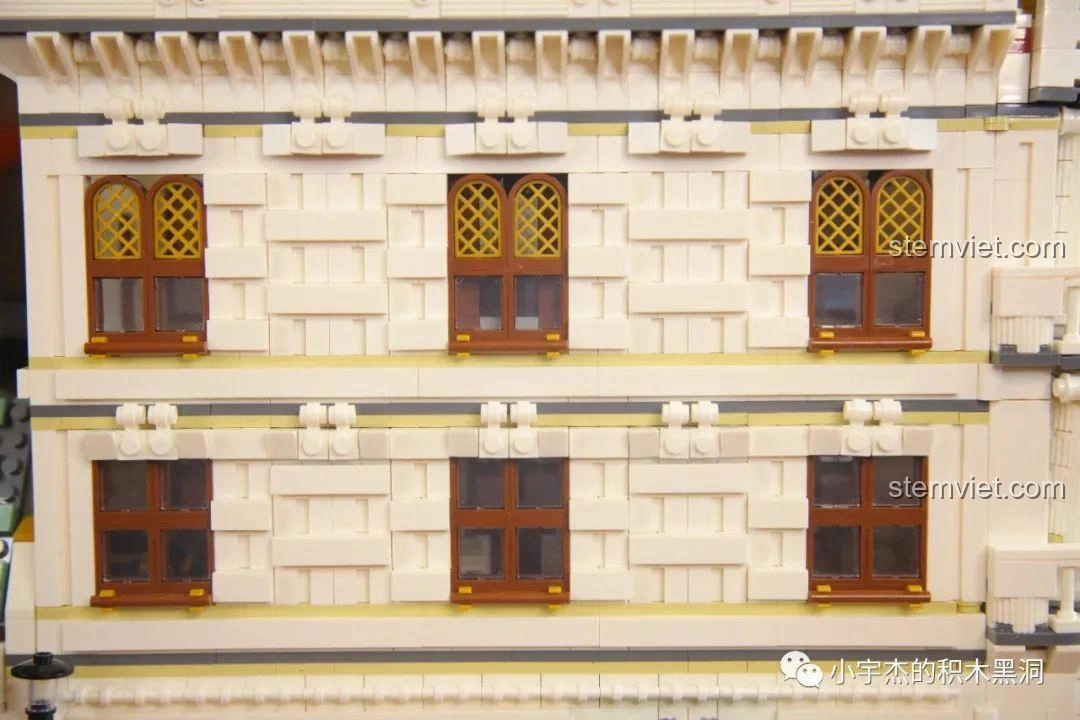 Phần chân và thân Rồng bụng sắt Ukraine MORK 032101 đã hoàn thành, sẵn sàng lắp cánh.