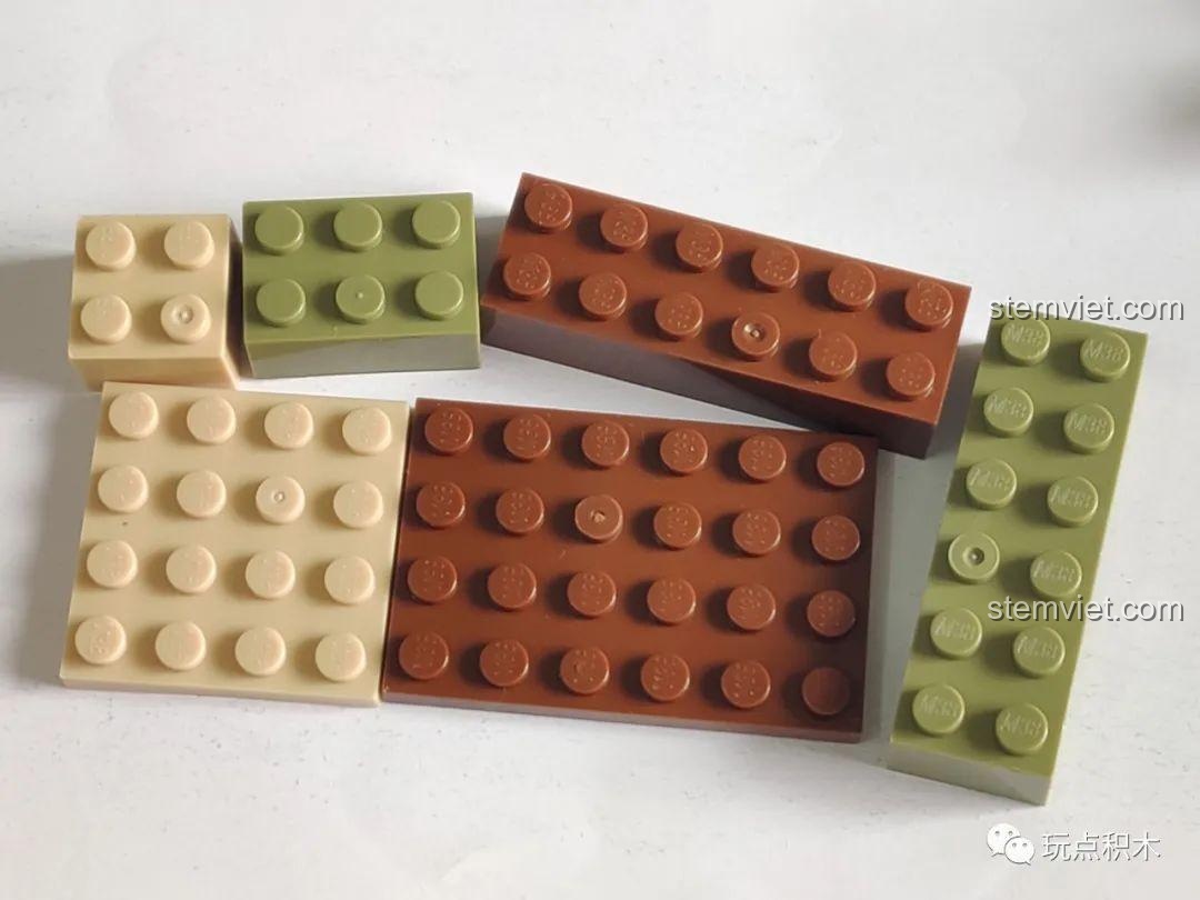 Cận cảnh chất lượng các chi tiết gạch màu rằn ri của bộ lắp ráp Pháo tự hành số 3 M38B0858.