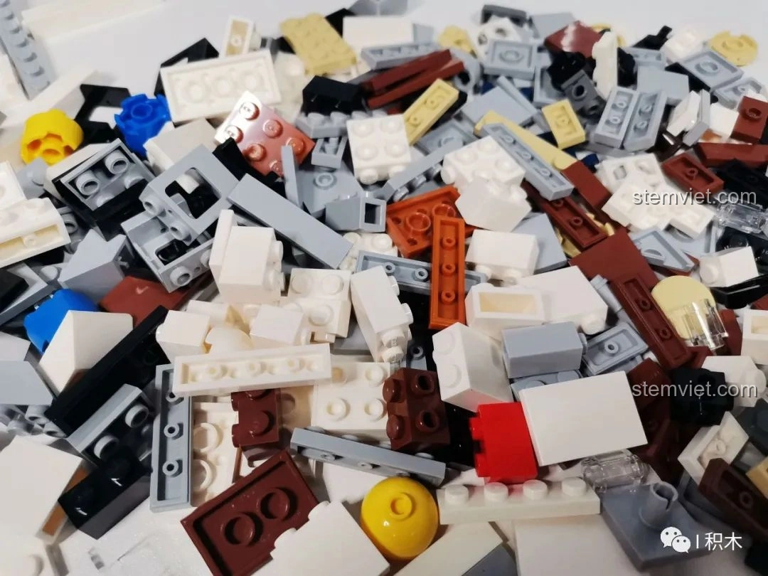 Cận cảnh các mảnh ghép CaDA C66006 với chất lượng nhựa cao cấp