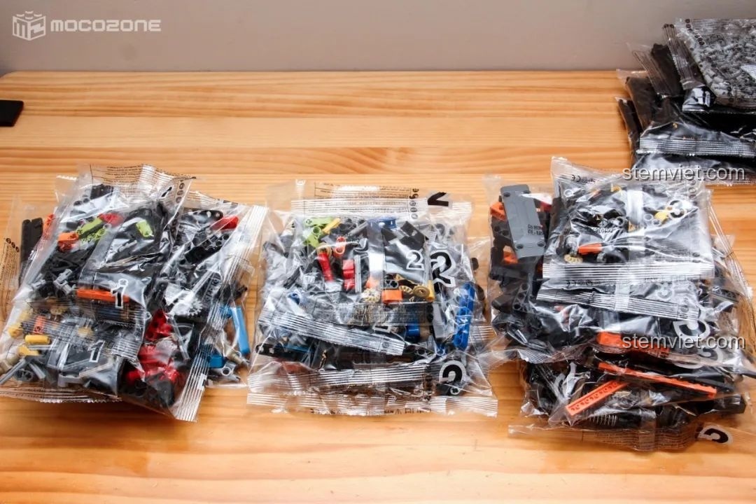 Các mảnh ghép Technic của CaDA C61036 Humvee H1.