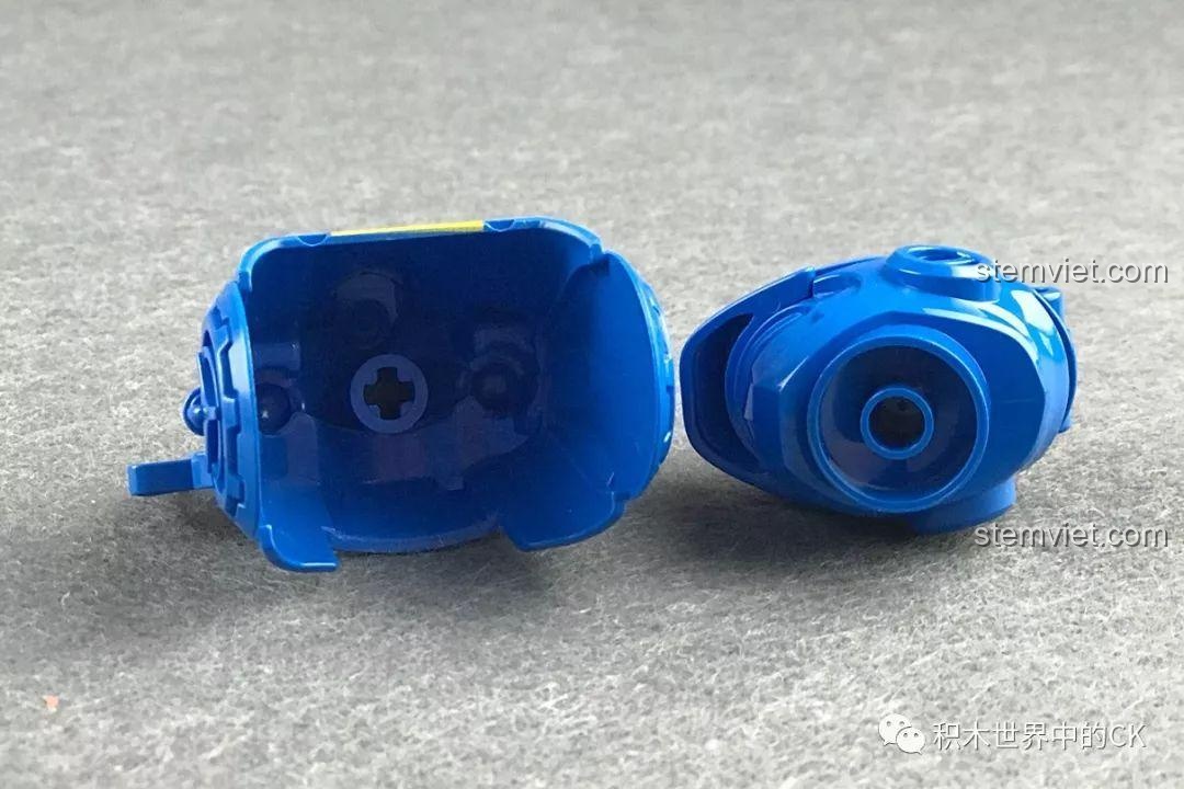 Cận cảnh chất lượng nhựa và cấu trúc bên trong của các chi tiết đặc biệt trong bộ lắp ráp QMAN Enlighten 3603.