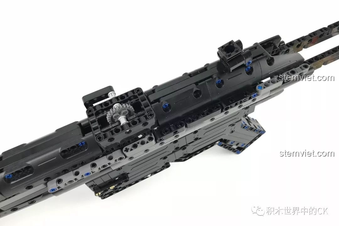 Cận cảnh chi tiết bộ phận ngắm của súng MP5 CaDA C81006.