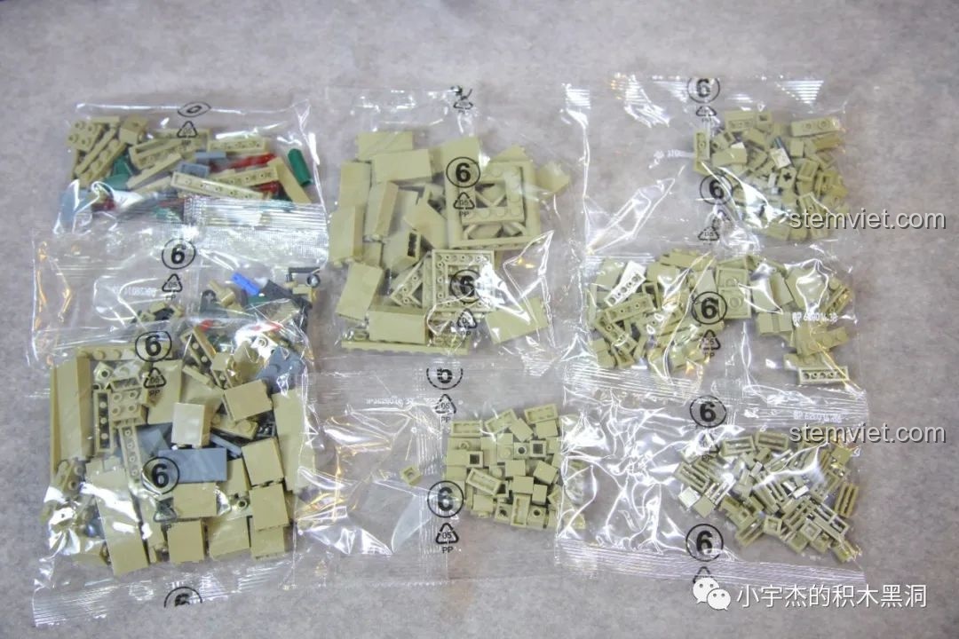 Các túi chi tiết cho bước lắp ráp số 6, tập trung vào cụm ống phóng tên lửa của xe M983.