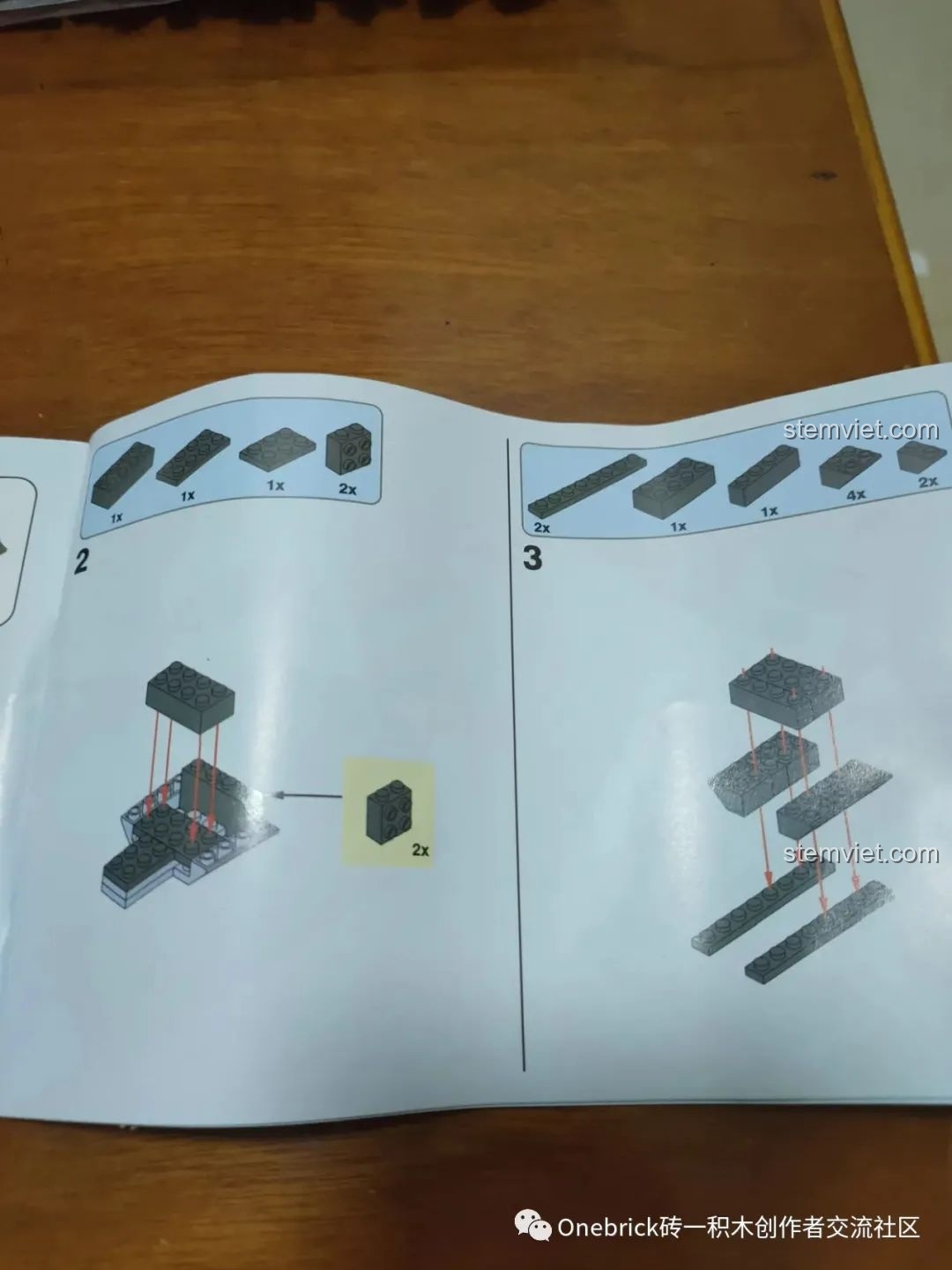 Mỗi bước lắp ráp trong sách hướng dẫn CAYI 2254 đều có bảng liệt kê chi tiết các mảnh ghép cần thiết.