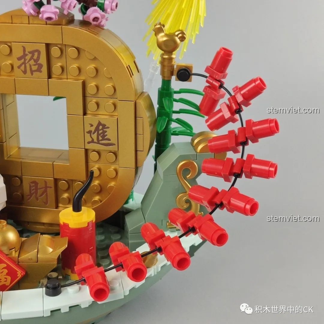 Chi tiết cành hoa đào với những bông hoa nhỏ xinh trong bộ Bồn Tụ Bảo Phú Quý Pantasy 18003.