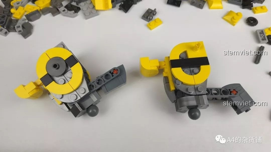 Các chi tiết chân của robot Bumblebee từ bộ Panlos Brick 621019, cho thấy cấu trúc phức tạp và các khớp nối linh hoạt.