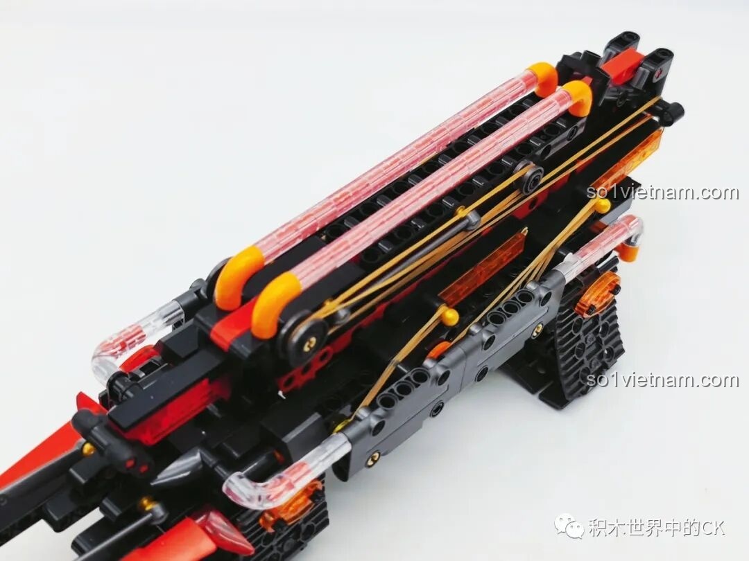 Cận cảnh hệ thống dây chun và ròng rọc của mô hình JIESTAR 58005, trái tim của cơ chế hoạt động.