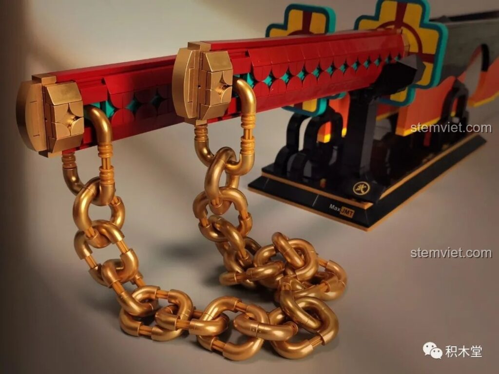 Cận cảnh chi tiết dây xích vàng óng của bộ lắp ráp Song Đao Nichirin của Âm Trụ Uzui Tengen 1507.