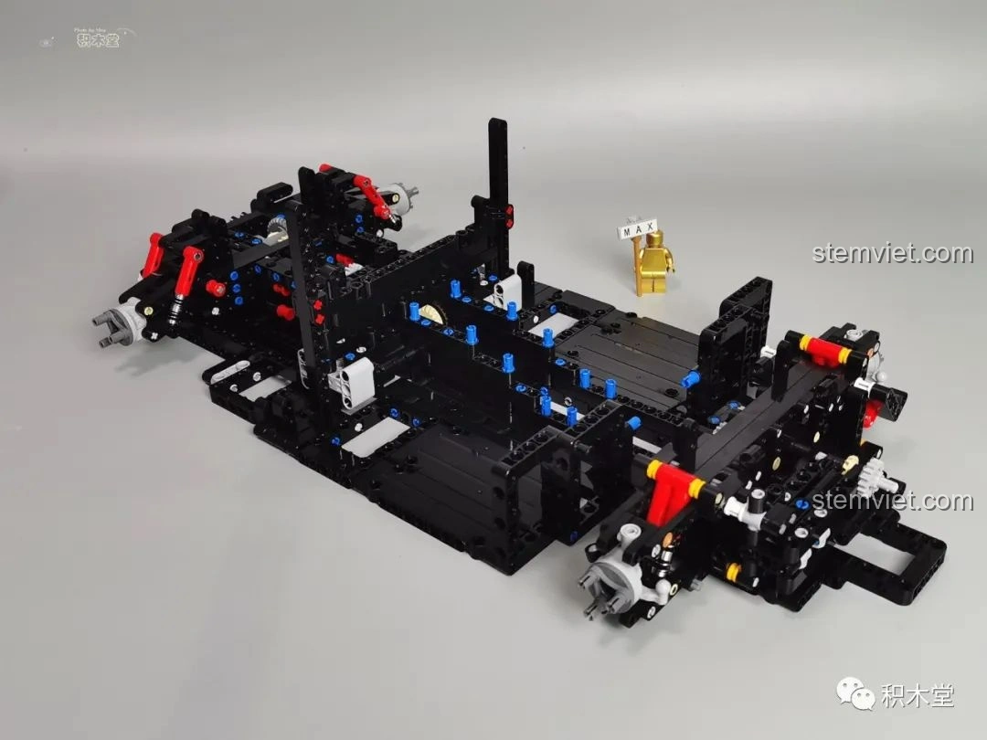 Một mảnh ghép độc đáo giống hình con cua trong bộ Feifan F10002 Lamborghini Aventador SVJ Roadster.