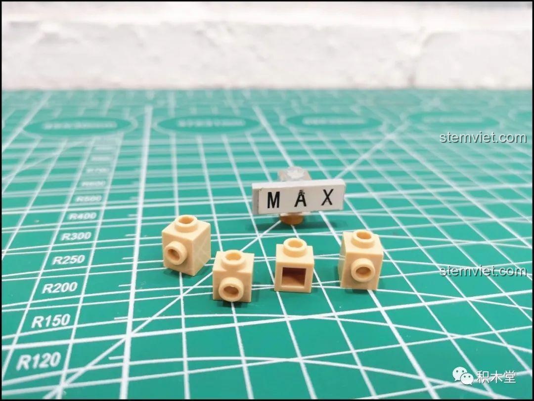 Các chi tiết mảnh ghép độc đáo chỉ có ở Sluban trong bộ xếp hình Xe chiến đấu H1 837.