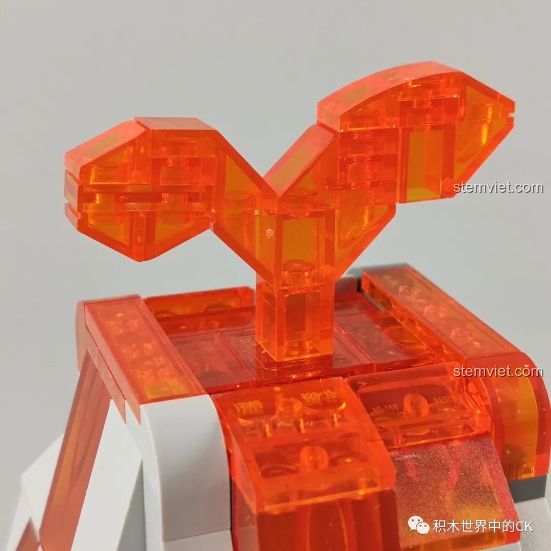 Chi tiết phần dung nham trong suốt của mô hình núi lửa nóng tính JAKI Fun Desk