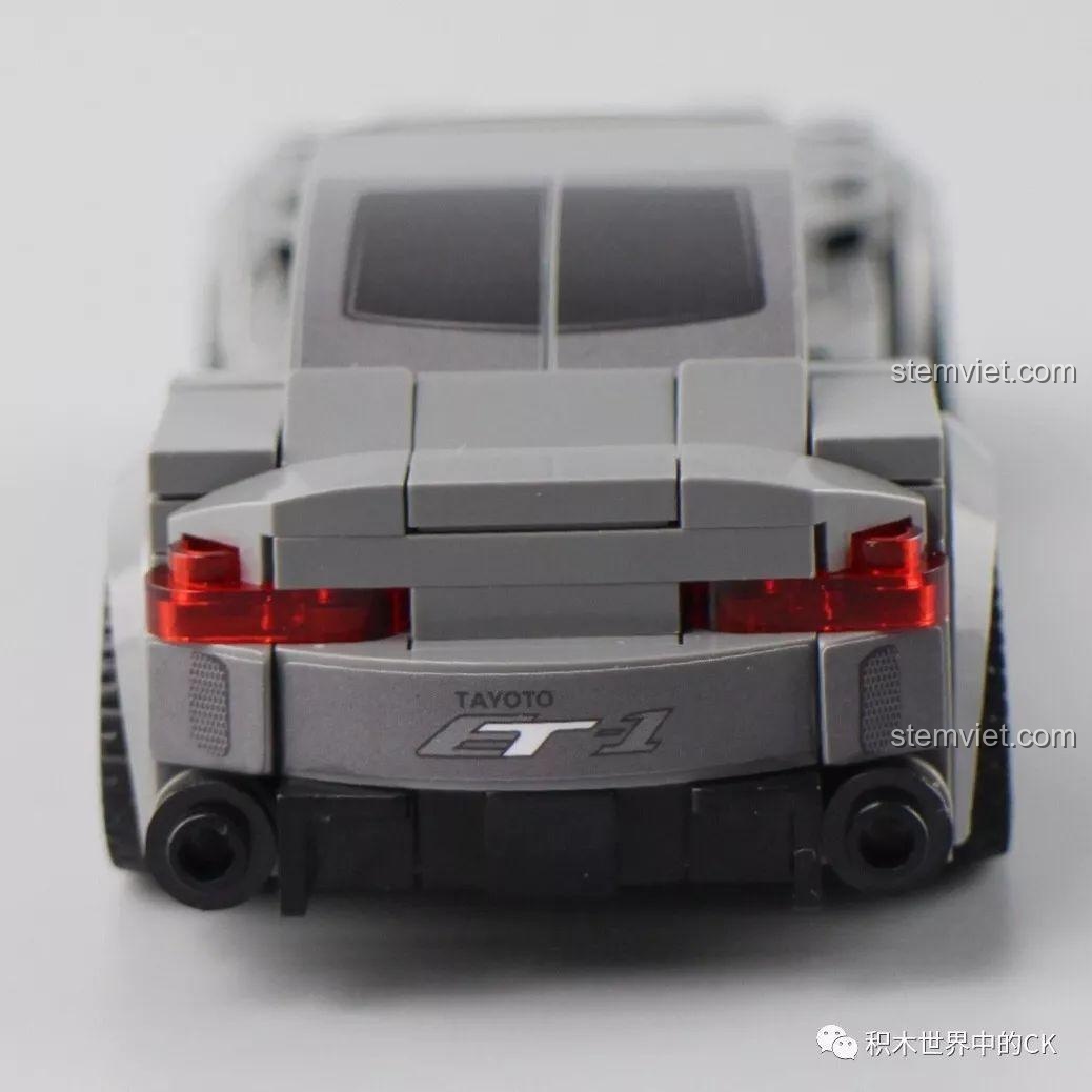 Cận cảnh đuôi xe Toyota FT-1 SEMBO 607031 với đèn hậu và logo TAYOTO GT-1.