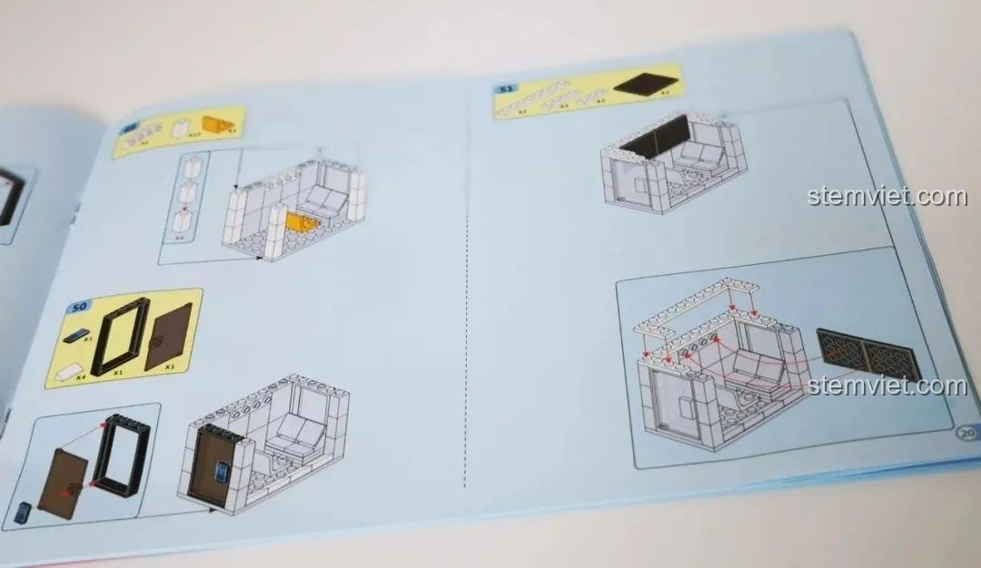 Trang hướng dẫn bên trong bộ GUDI 10804 có thiết kế thông minh, làm nổi bật các mảnh ghép cần lắp ở mỗi bước.