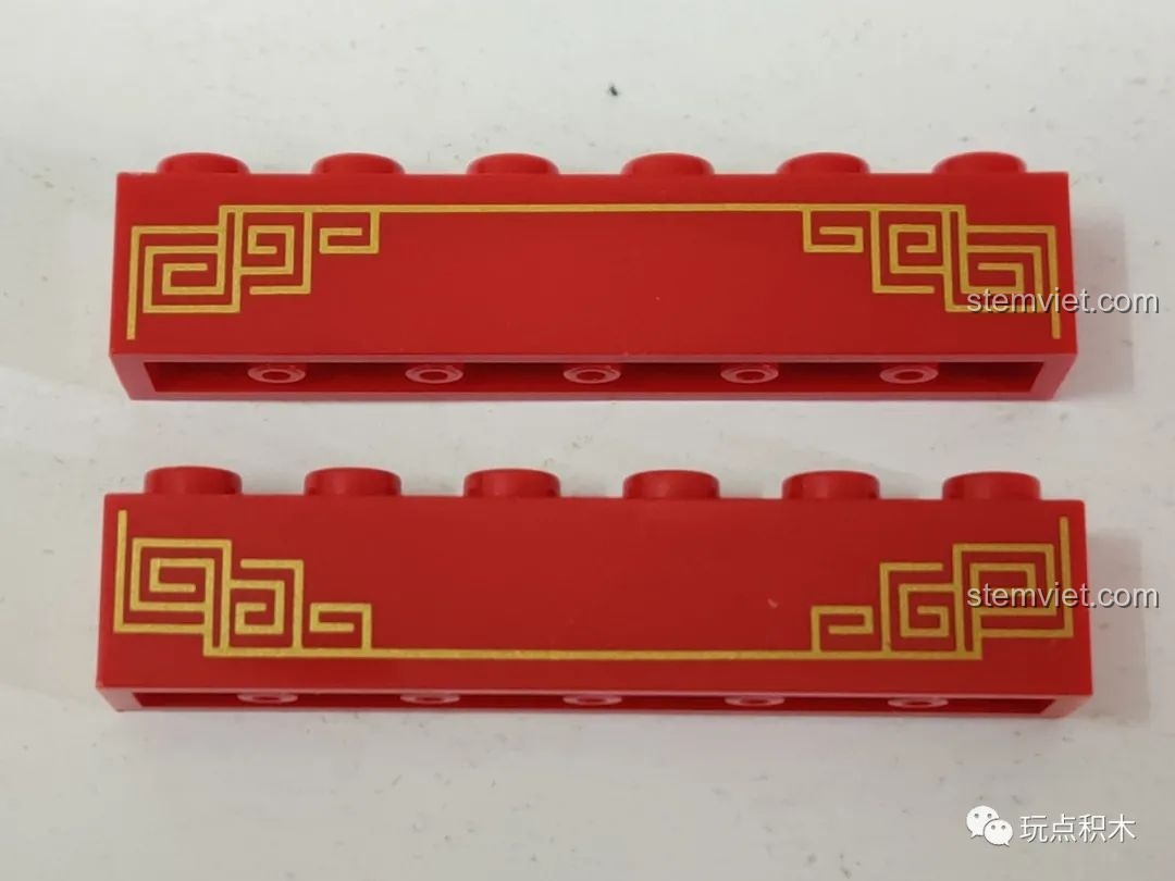 Phân biệt hai loại chi tiết in hoa văn khác nhau trong bộ đồ chơi xây dựng Hộp mứt hình tròn 9122.