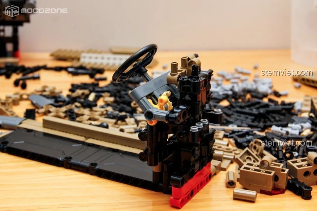 Chi tiết khung gầm xe Humvee H1 CaDA C61036.