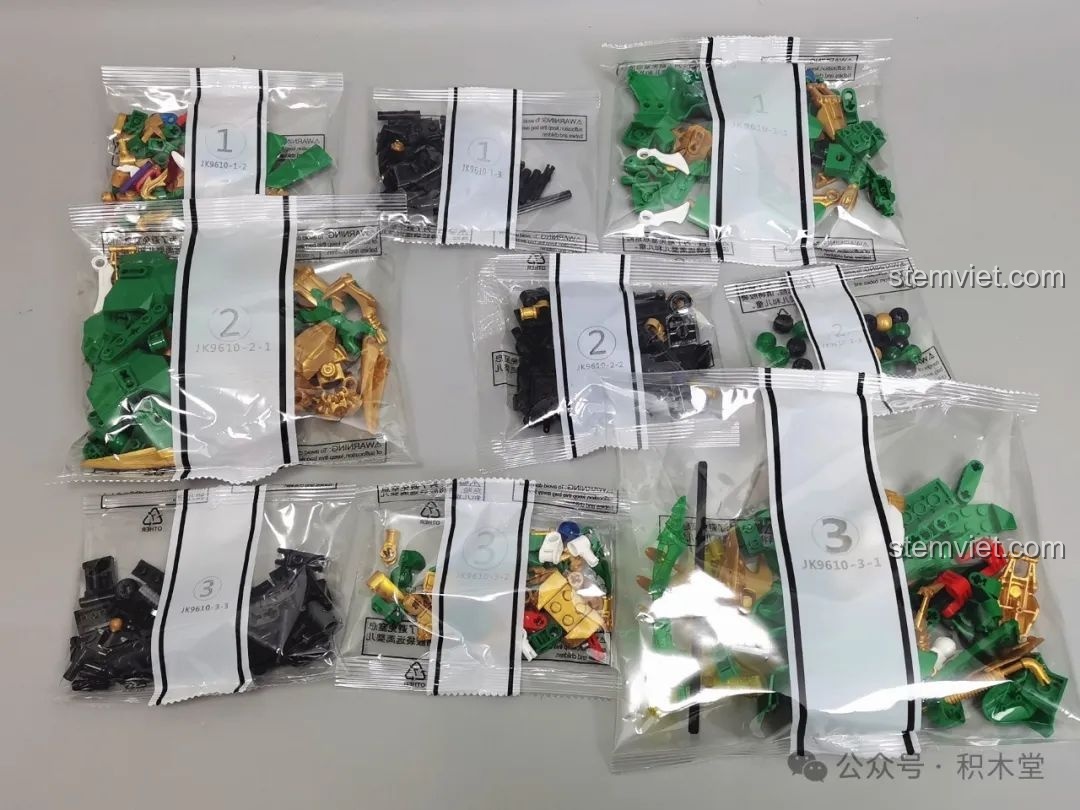 Các túi chi tiết của bộ lắp ráp F5-A0001 Robot Mecha Thanh Long được đánh số theo từng bước lắp ráp.