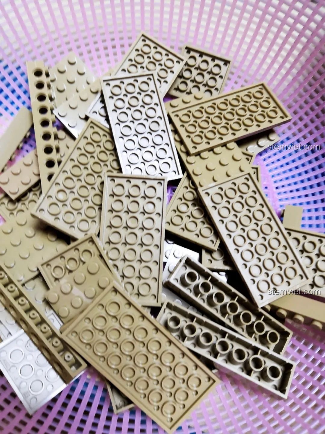 Chi tiết lắp ráp của xe tăng CaDA T-90 Tank.