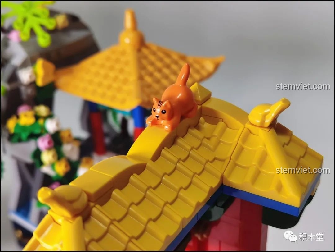 Chi tiết mái nhà với họa tiết rồng của mô hình Cảnh Đông Wekki 506005