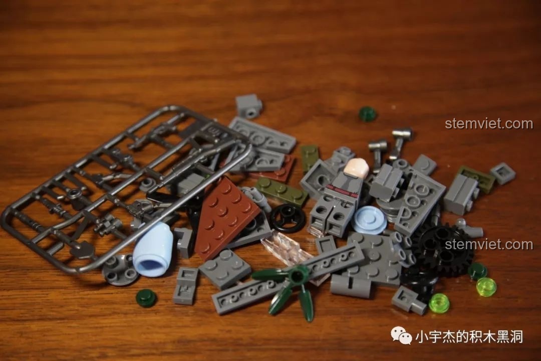 Các mảnh ghép của bộ SEMBO 101120 được làm từ nhựa ABS cao cấp, an toàn cho trẻ em khi trải nghiệm lắp ráp.