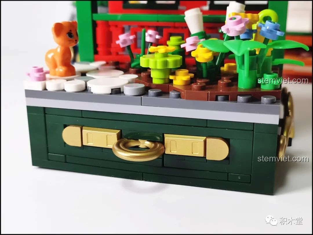 Chi tiết mèo trên mái nhà của mô hình Cảnh Thu Wekki 506004