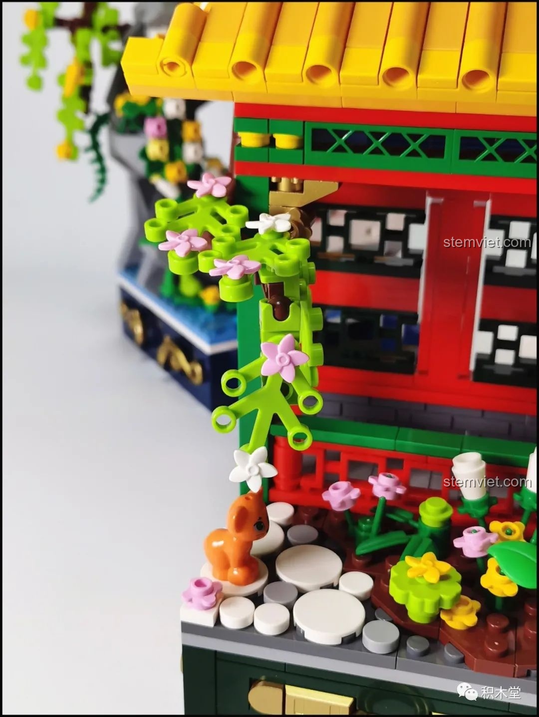 Chi tiết ngăn kéo với họa tiết của mô hình Cảnh Thu Wekki 506004