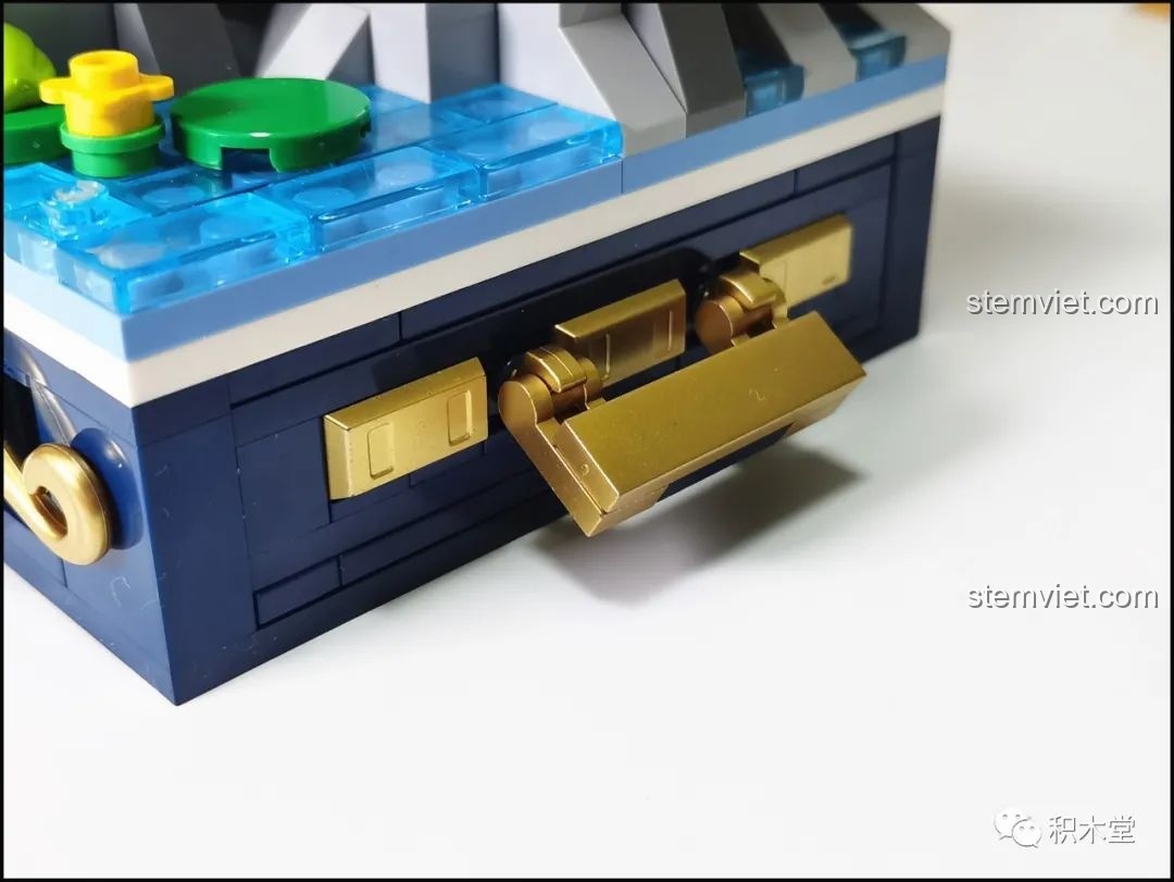 Chi tiết ngăn kéo với họa tiết của mô hình Cảnh Đông Wekki 506005