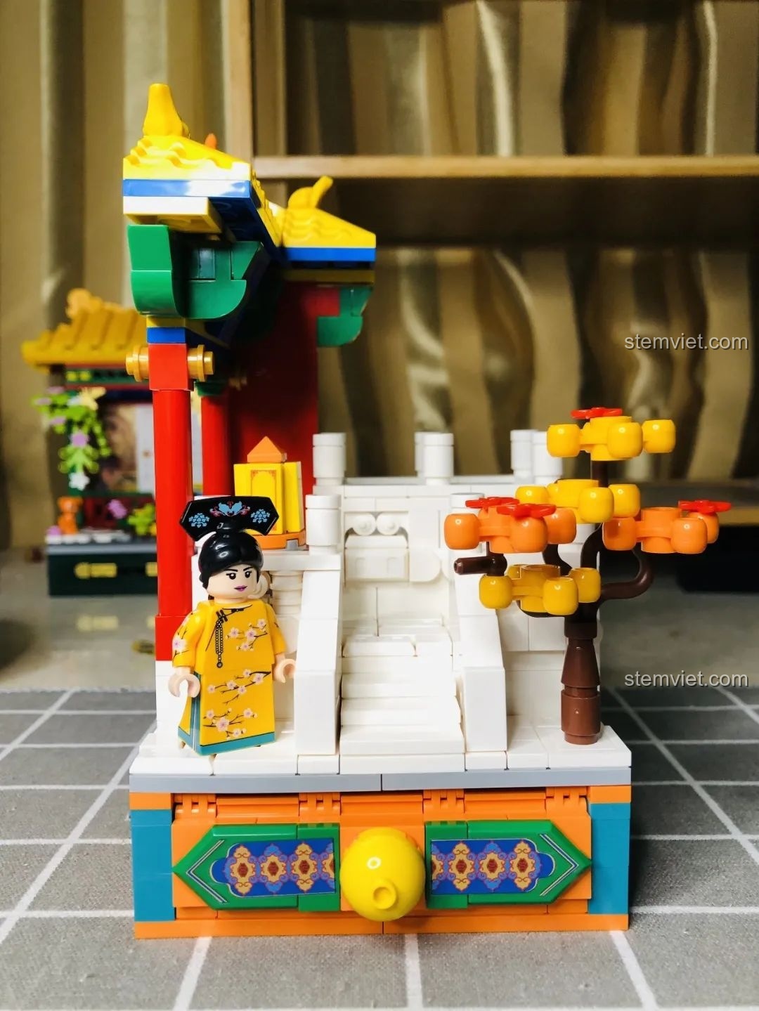 Cận cảnh các chi tiết nhỏ của mô hình Wekki 506004 Cảnh Thu, thể hiện sự tinh xảo.