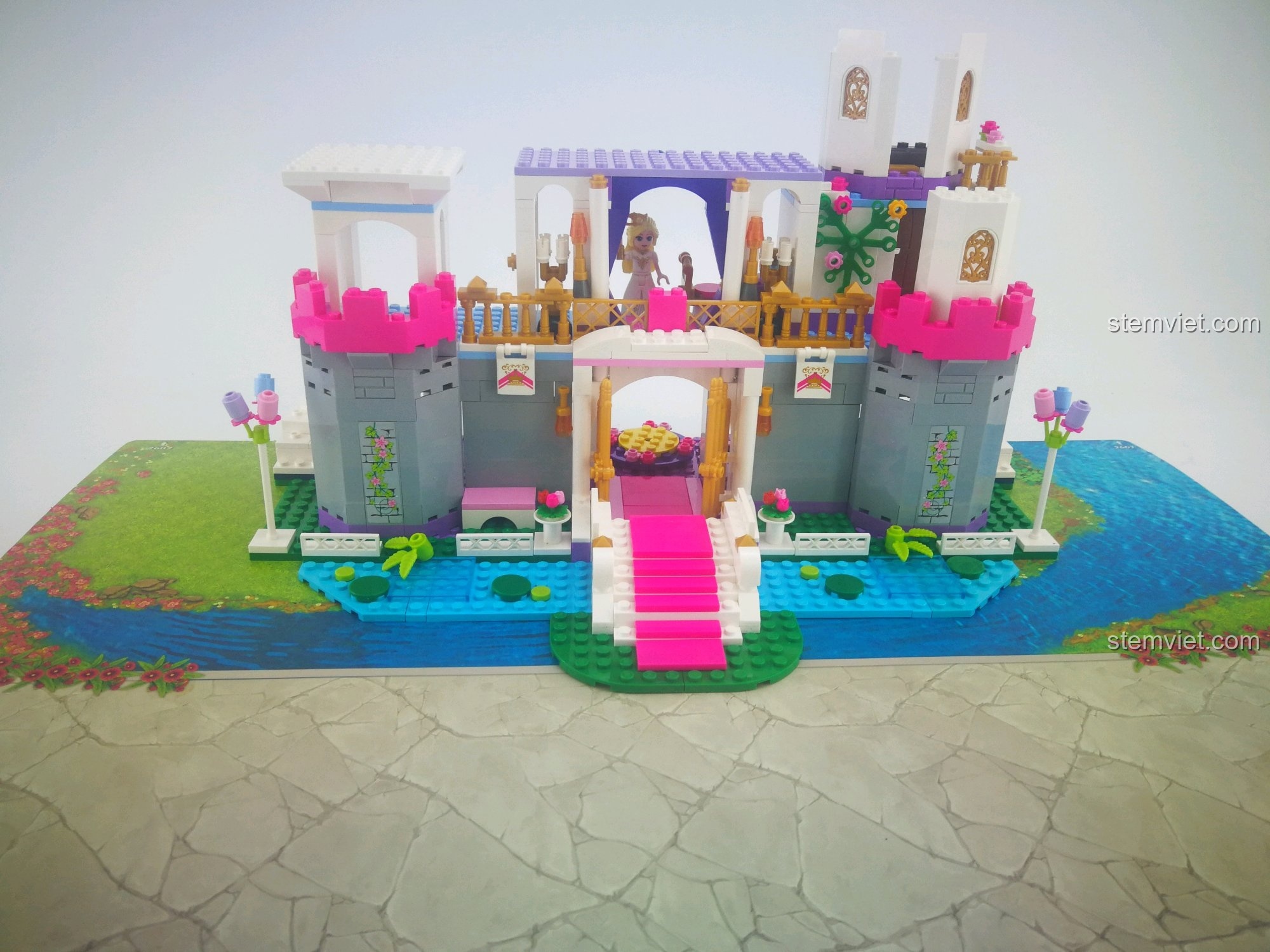 Chi tiết nội thất tầng hai bộ Enlighten 2612