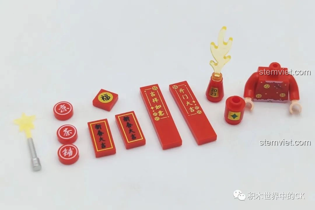 Các chi tiết nhỏ như pháo, đèn lồng, và phụ kiện trang trí cho mô hình Quán Trà Thảo Mộc Vương Lão Cát.