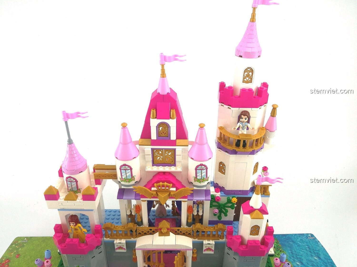 Chi tiết trang trí tường lâu đài Enlighten 2612