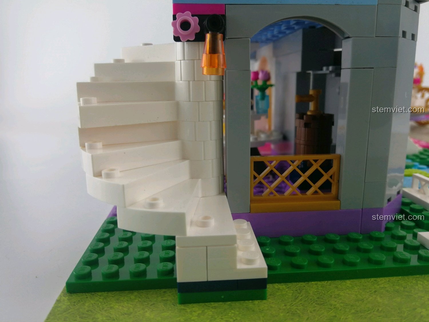 Chi tiết trang trí tường lâu đài Enlighten 2612