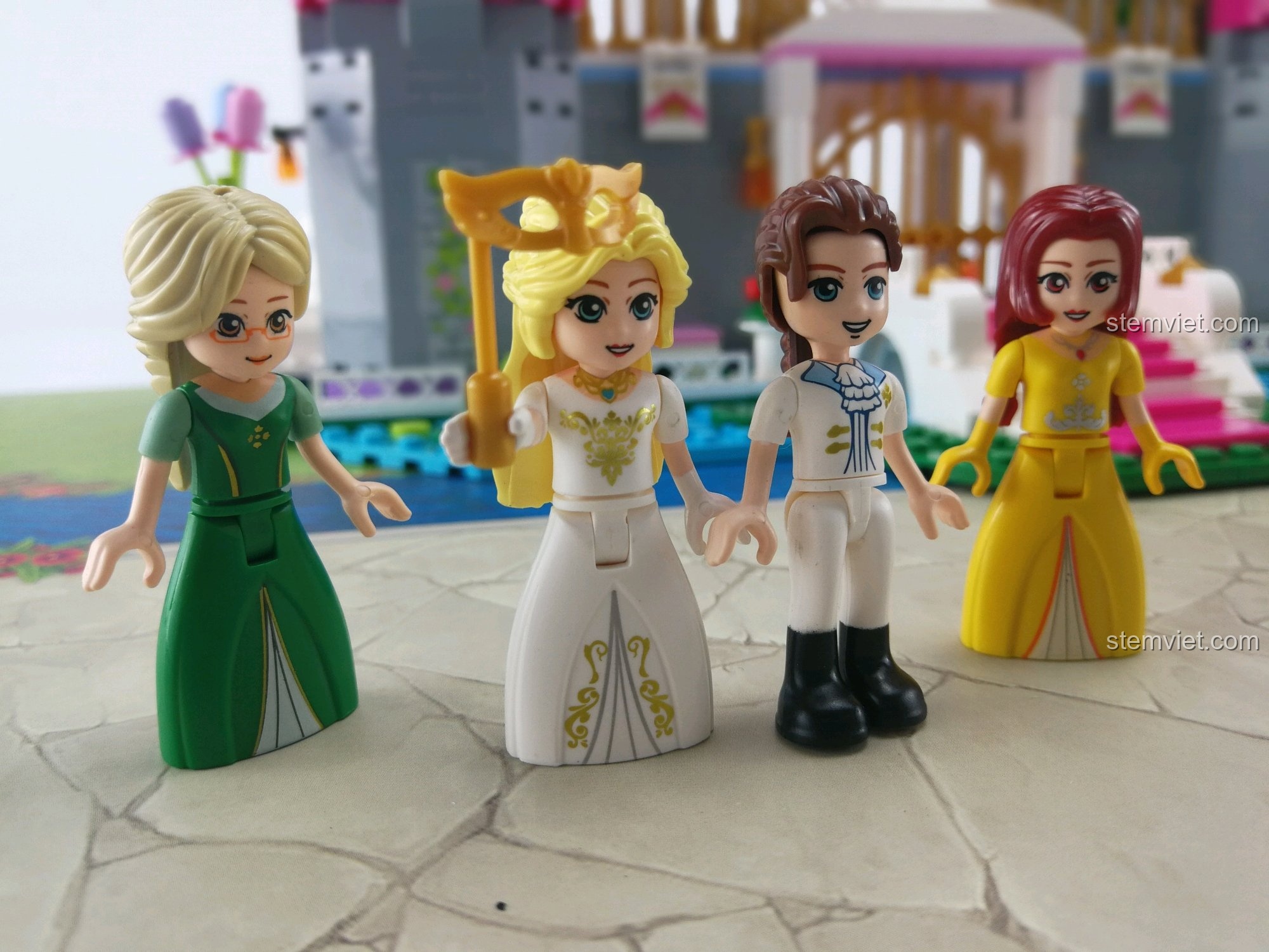 Chi tiết trang trí tường lâu đài Enlighten 2612