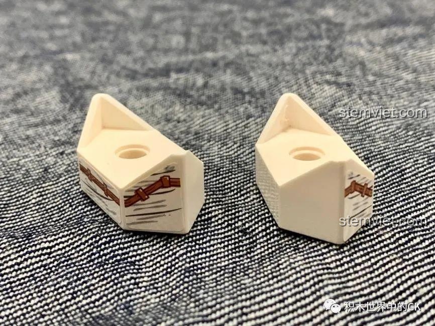 Chi tiết xuồng cứu sinh trên bộ lắp ráp Mô hình tàu chiến Thế II 21025, một chi tiết nhỏ nhưng quan trọng.