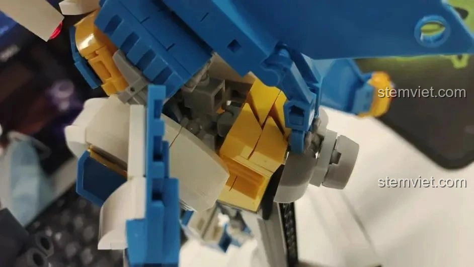 Mô hình chiến cơ phản lực WOMA C0407 Robot Biến Hình Không Trung Bá Vương - Thợ Săn Trời đã hoàn thành.